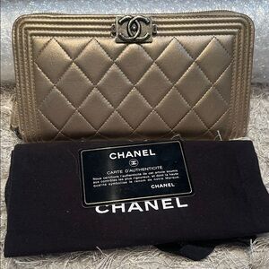 Chanel leboy Metallic Gold Quilted zippy wallet
